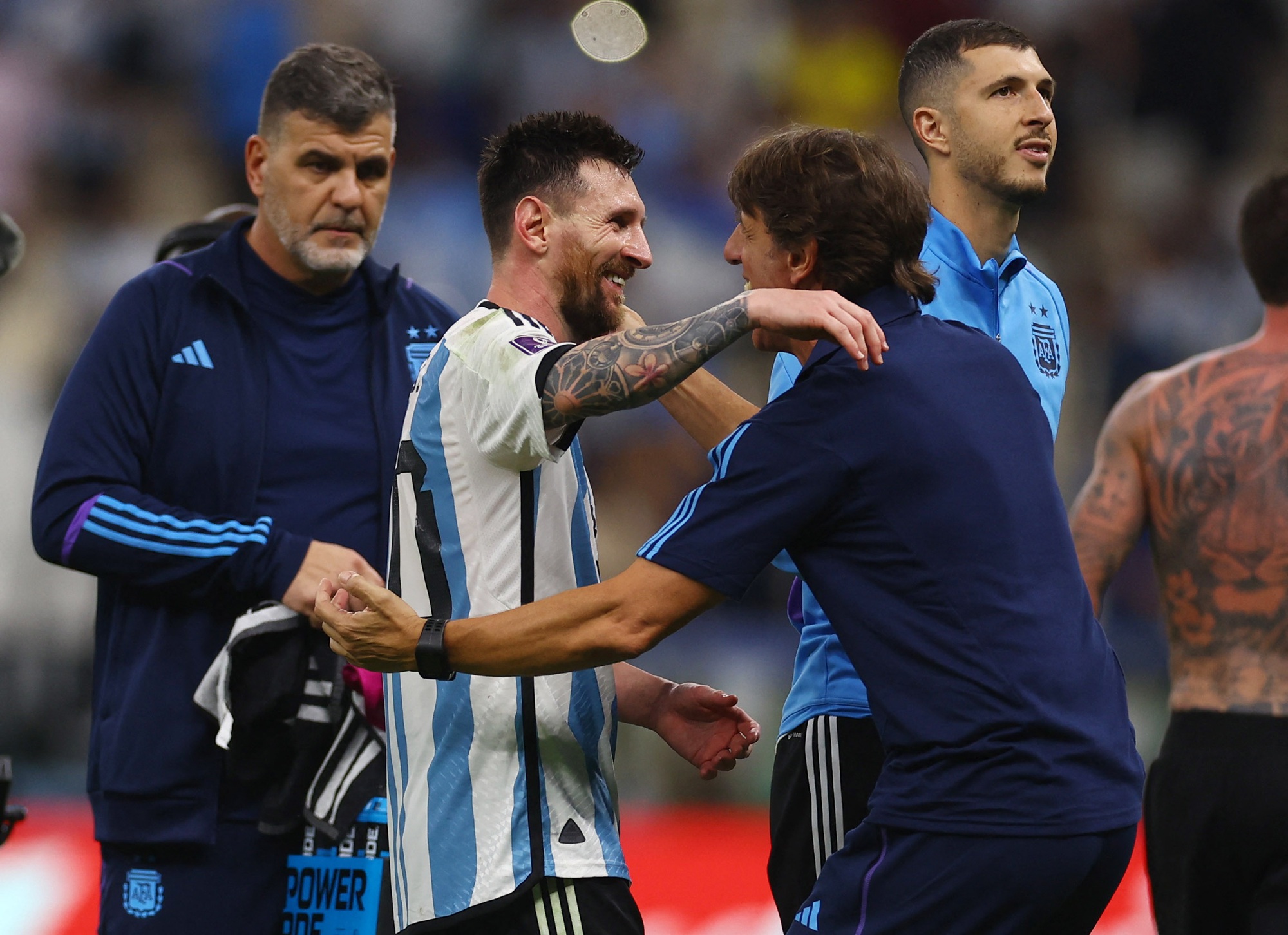 Mưa kỷ lục gọi t&ecirc;n Messi, Argentina mơ bước qua v&ograve;ng bảng - Ảnh 6.