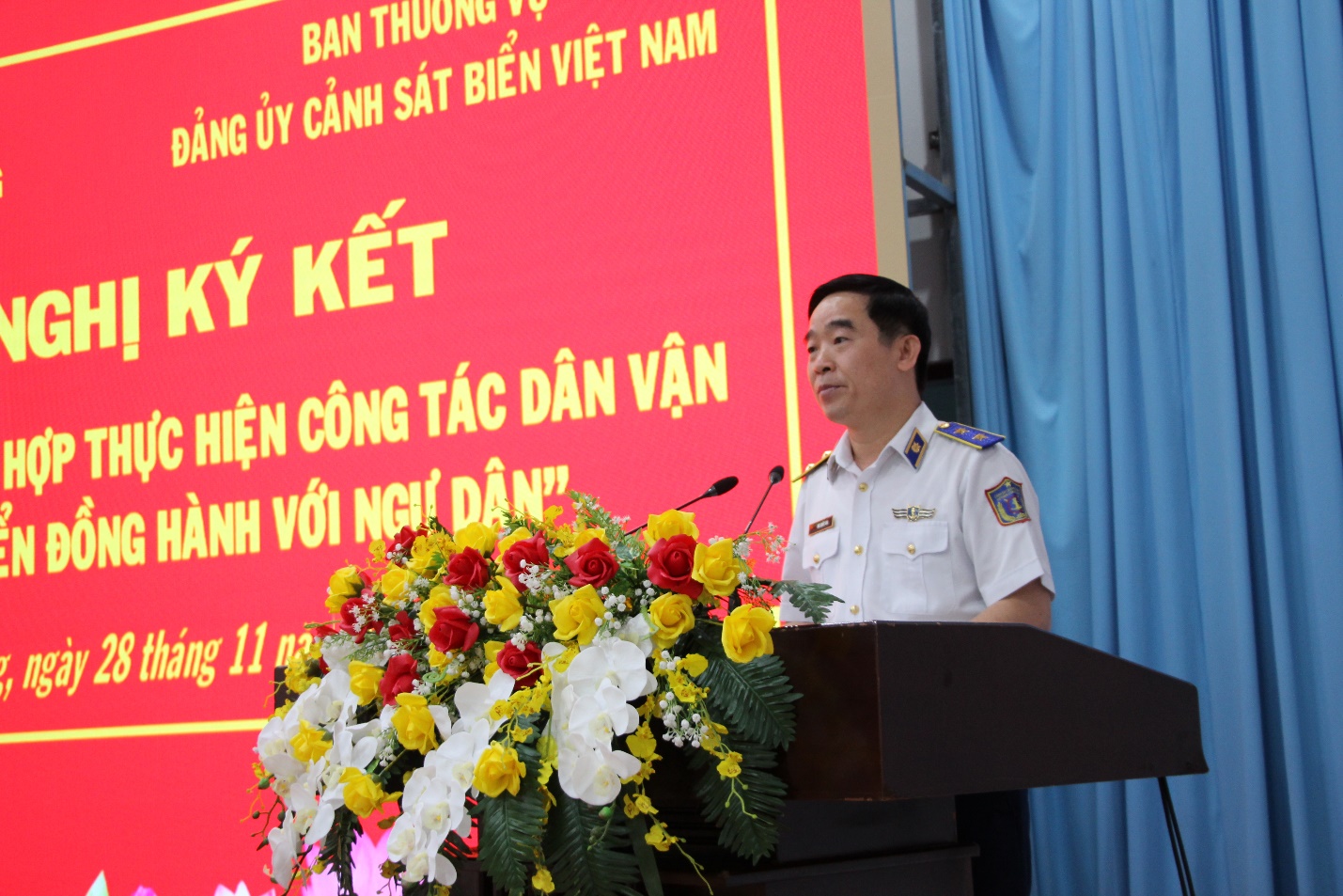 Cảnh s&aacute;t biển Việt Nam v&agrave; tỉnh S&oacute;c Trăng k&yacute; kết chương tr&igrave;nh phối hợp - Ảnh 1.