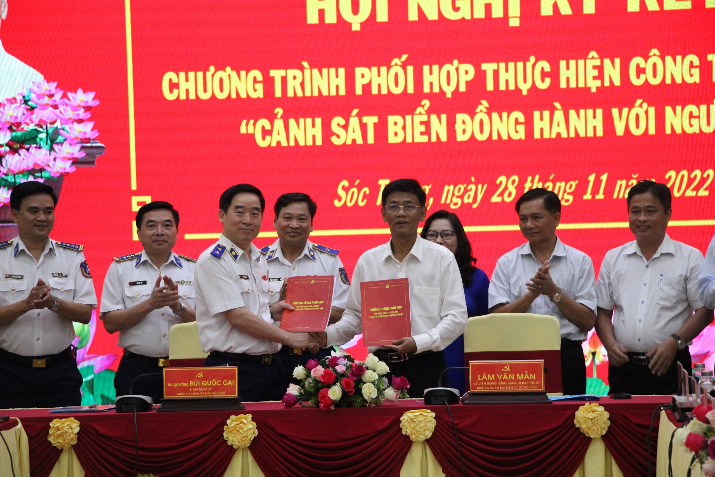 Cảnh sát biển Việt Nam và tỉnh Sóc Trăng ký kết chương trình phối hợp