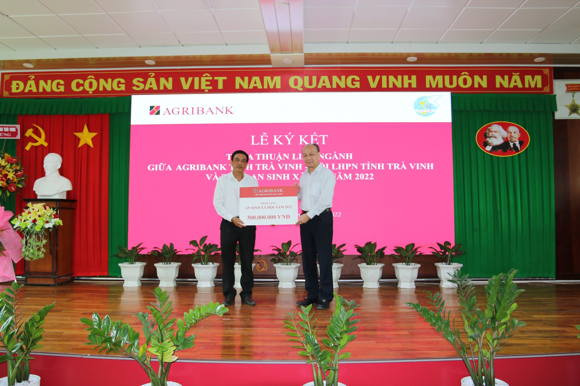 Agribank Trà Vinh ký kết thỏa thuận liên ngành với Hội Liên hiệp Phụ nữ tỉnh - Ảnh 2.