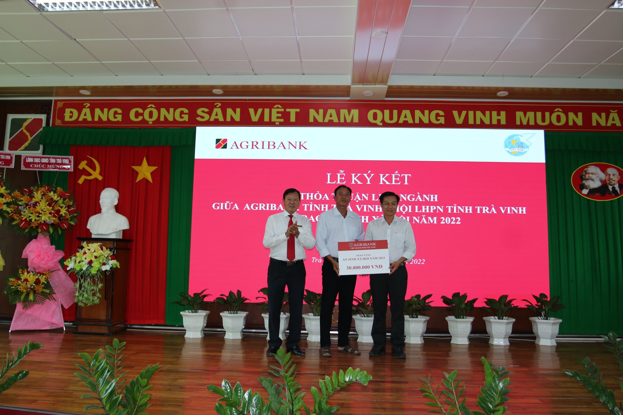 Agribank Trà Vinh ký kết thỏa thuận liên ngành với Hội Liên hiệp Phụ nữ tỉnh - Ảnh 5.