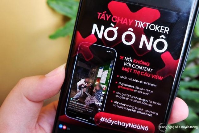 Nờ &Ocirc; N&ocirc; đến nh&agrave; xin lỗi cụ b&agrave; trong clip, lập k&ecirc;nh tiktok mới - Ảnh 3.