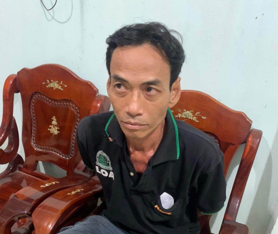 Bắt giữ gã đàn ông đâm nhiều nhát vào người tình và con gái nạn nhân
