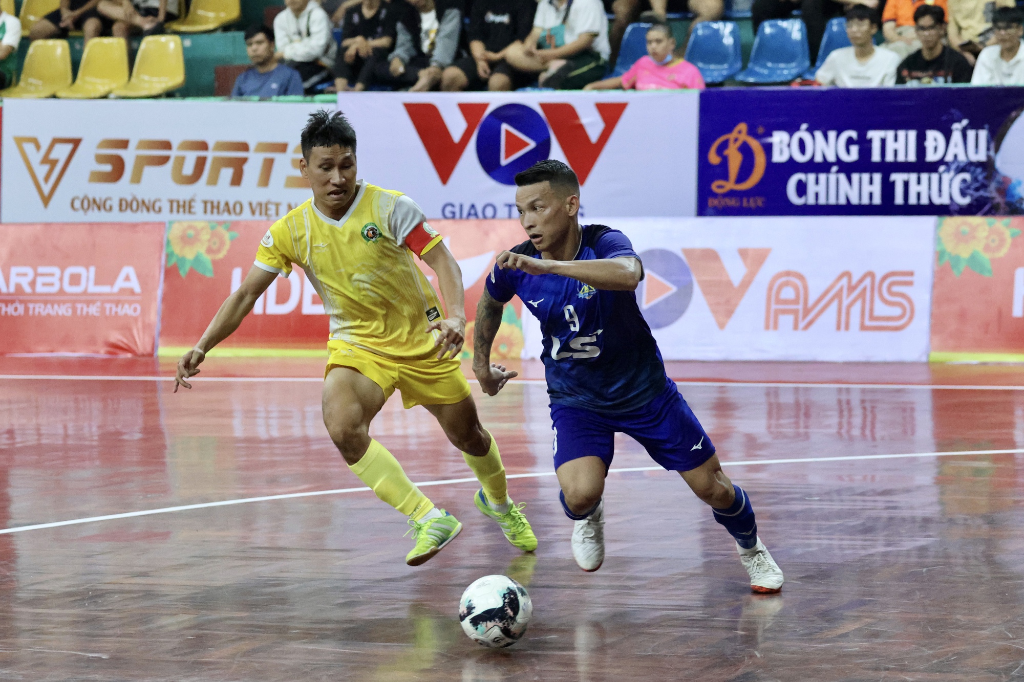 CLB Th&aacute;i Sơn Nam tiếp tục trở th&agrave;nh cựu vương giải futsal quốc nội - Ảnh 2.