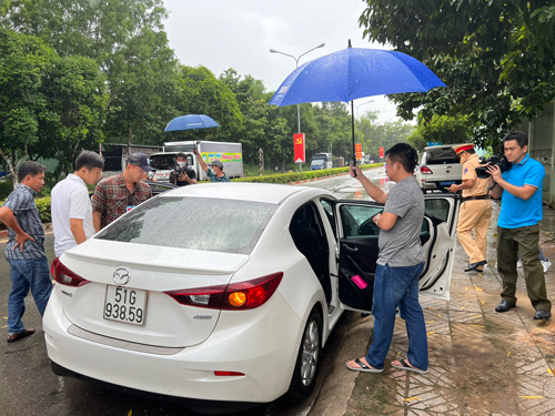 Tội phạm mới dưới vỏ bọc xin con nuôi - Ảnh 1.
