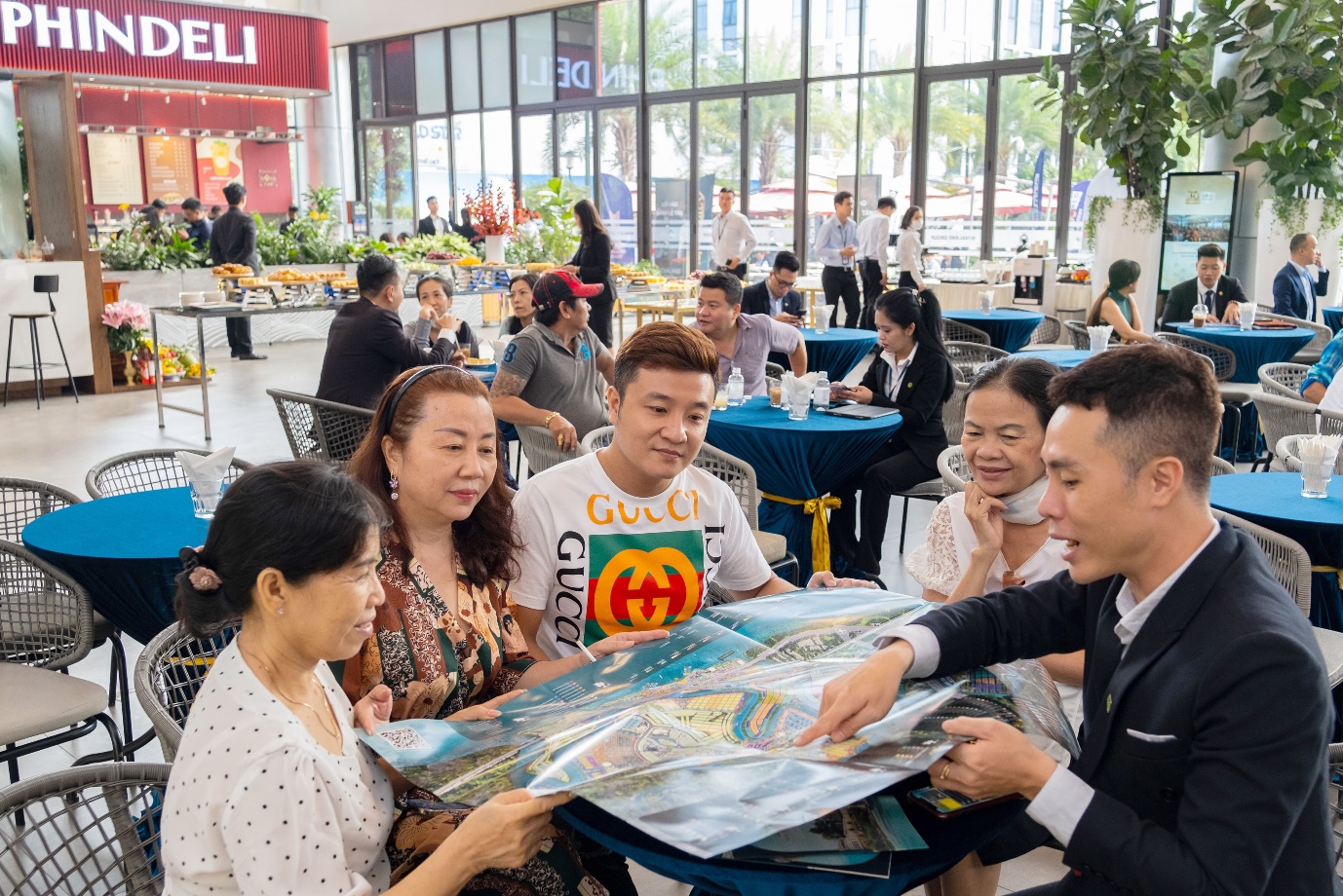 Thị trường s&ocirc;i động với sự kiện &ldquo;Best Deal - Đặc quyền đầu tư&rdquo; bất động sản giới hạn - Ảnh 3.
