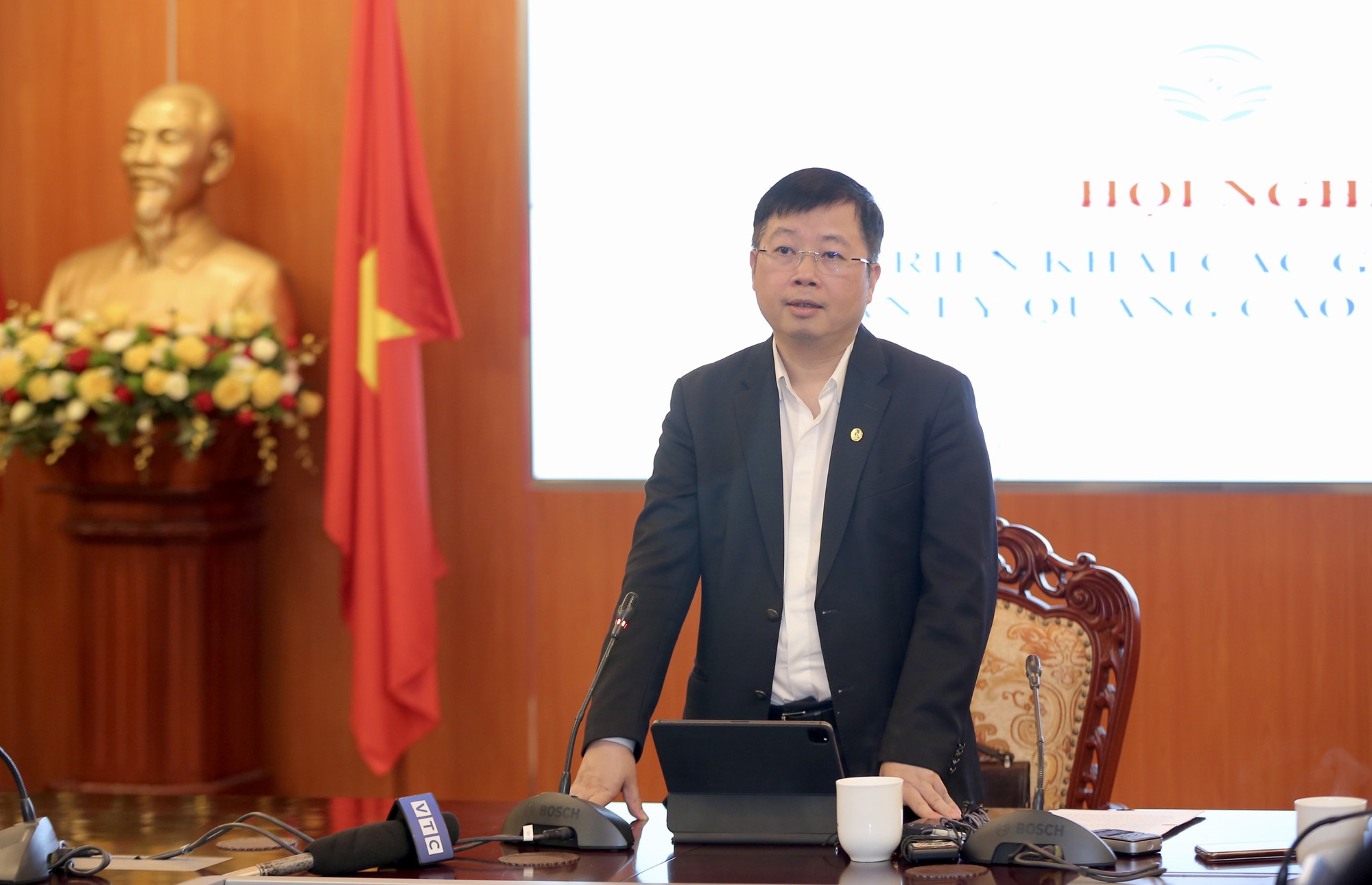 Quảng cáo cá độ World Cup 2022 tràn lan trên Facebook