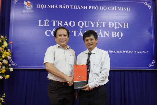 Ông Nguyễn Tấn Phong làm Chủ tịch Hội Nhà báo TP HCM - Ảnh 3.