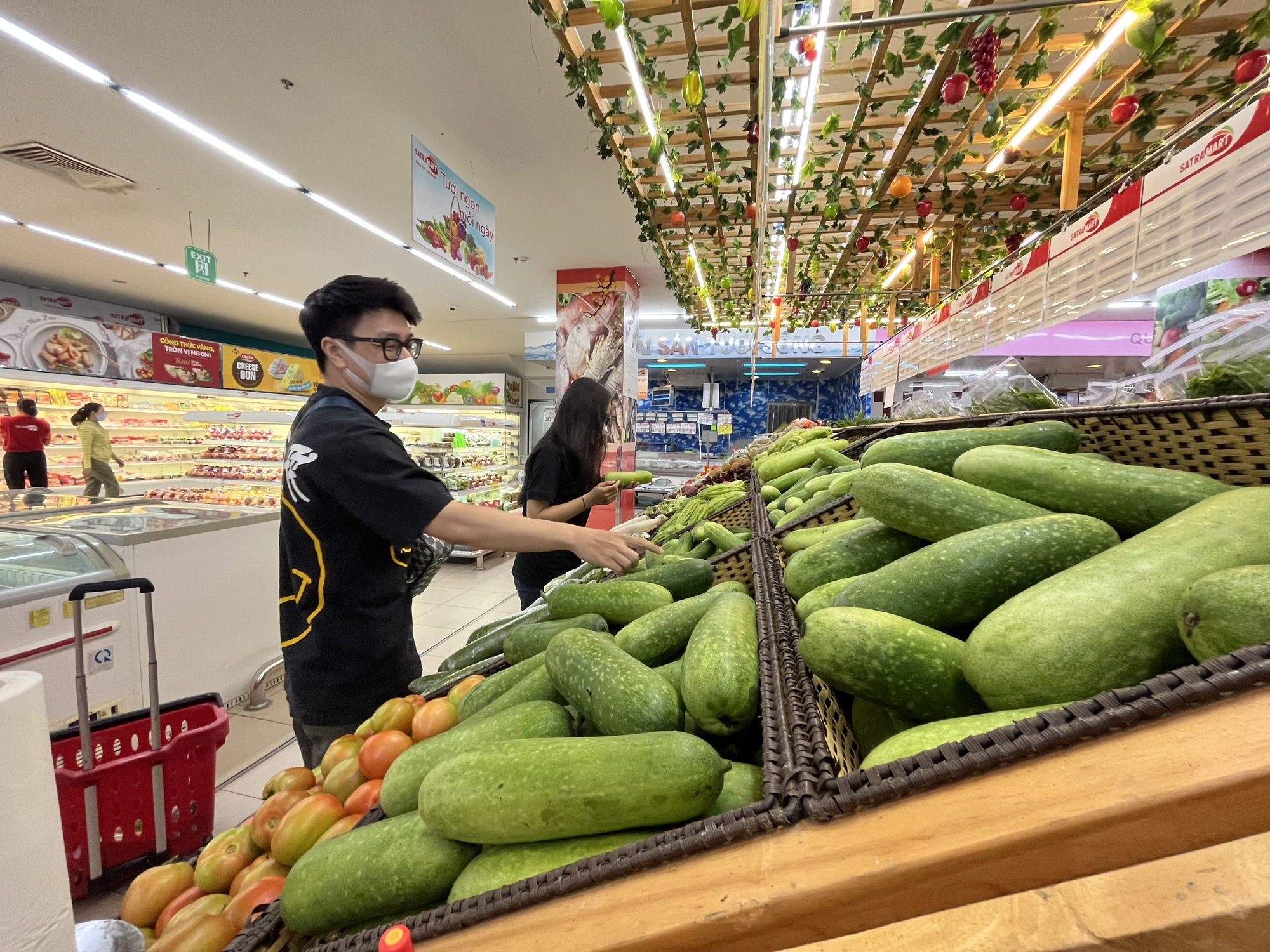 Satra giảm gi&aacute; đến 72% để hưởng ứng Shopping Season đợt 2 - Ảnh 2.
