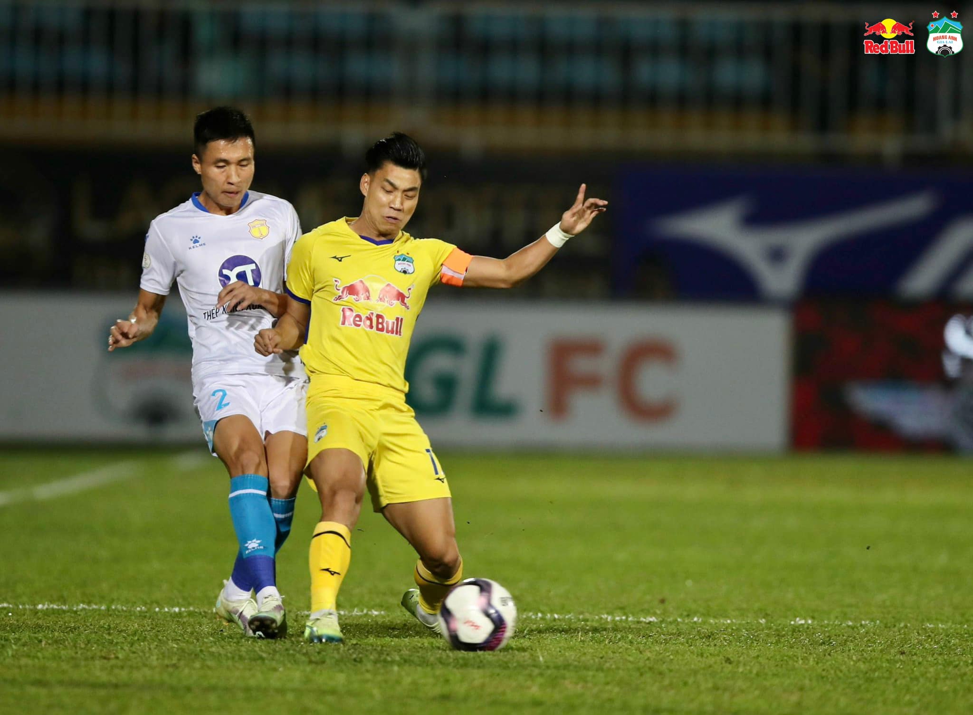 V-League 2022 tăng nhiệt ở chặng đua về đ&iacute;ch - Ảnh 3.