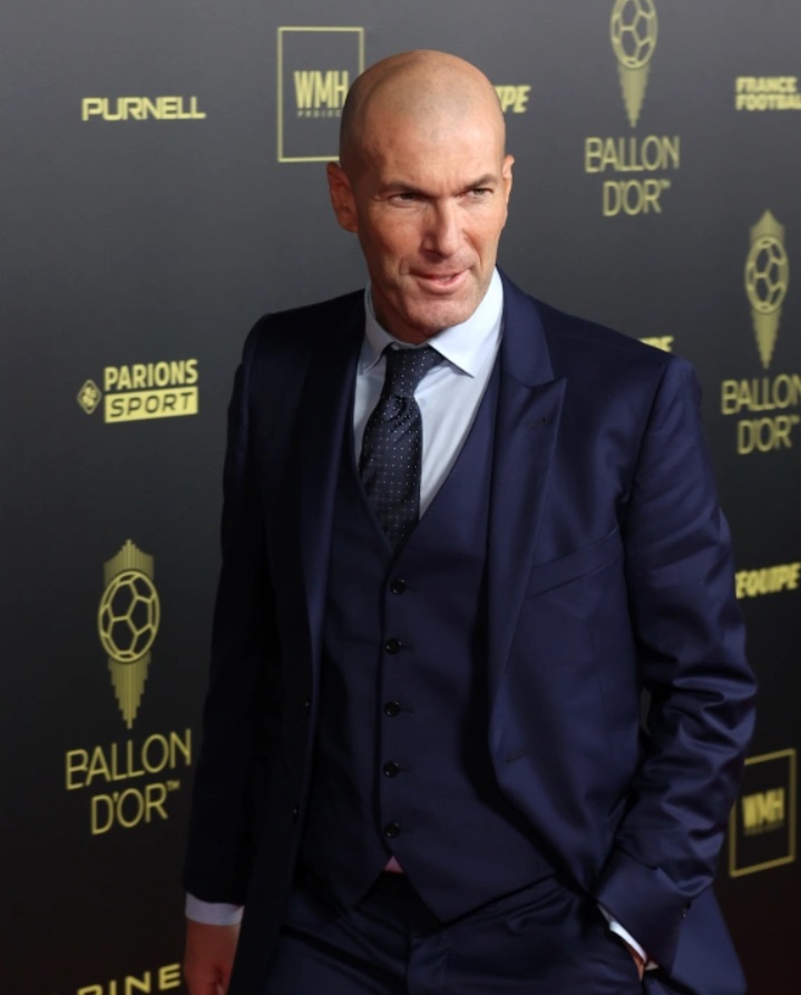 Zidane ngồi &ldquo;ghế n&oacute;ng&rdquo; của tuyển Ph&aacute;p sau World Cup 2022 - Ảnh 3.