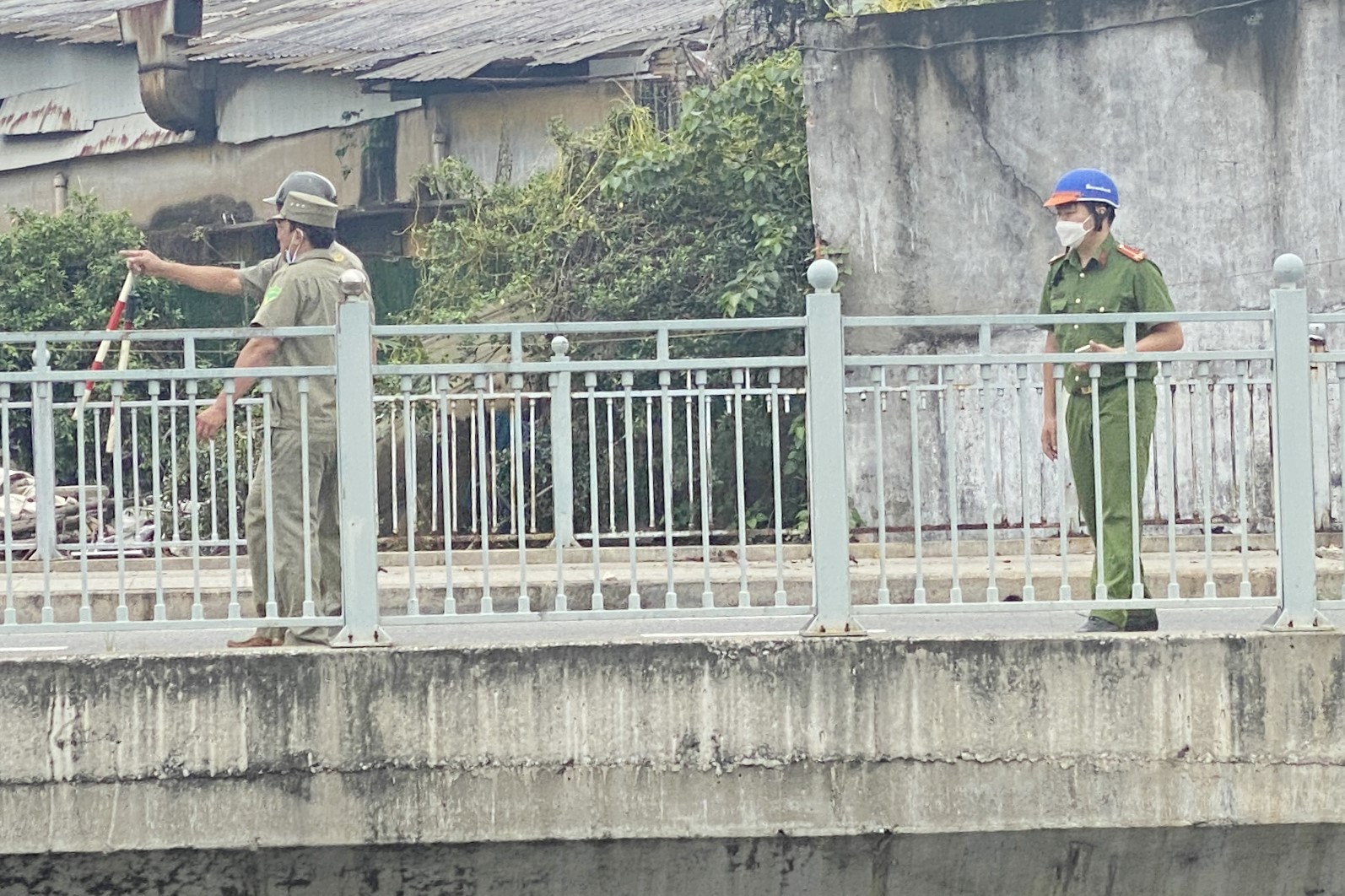 TP HCM: Phát hiện thi thể người đàn ông nổi trên kênh Tân Hóa