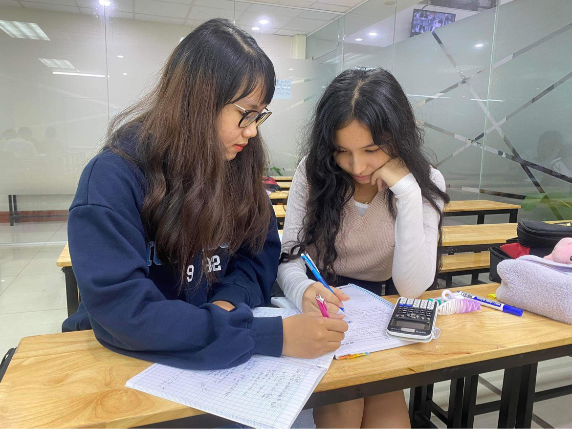 Muôn màu làm thêm của sinh viên
