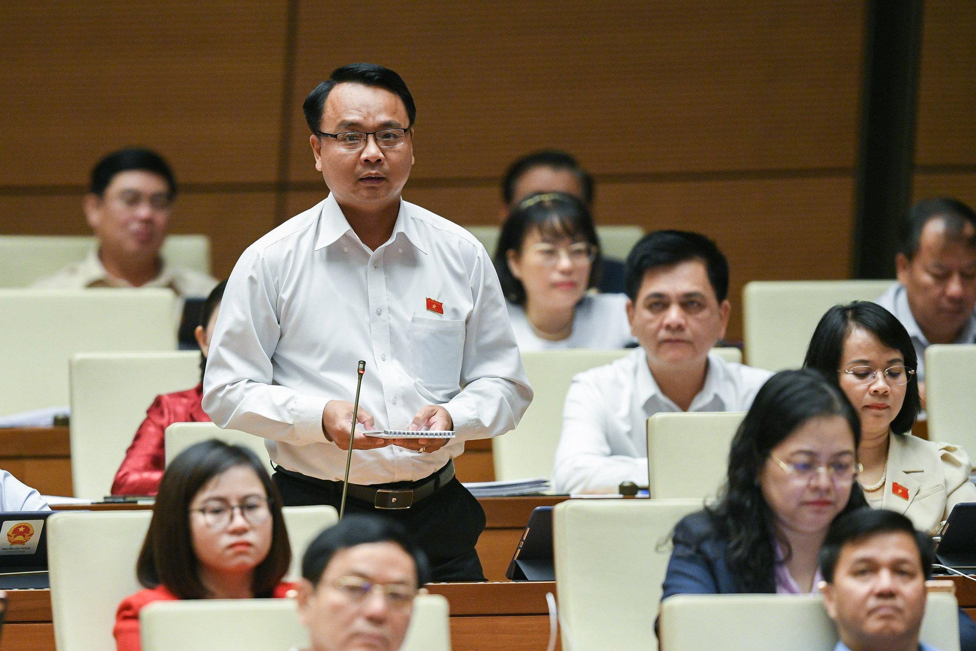 Thanh tra Ch&iacute;nh phủ kết luận r&uacute;t kinh nghiệm, Ủy ban Kiểm tra Trung ương lại chuyển xử l&yacute; h&igrave;nh sự - Ảnh 1.