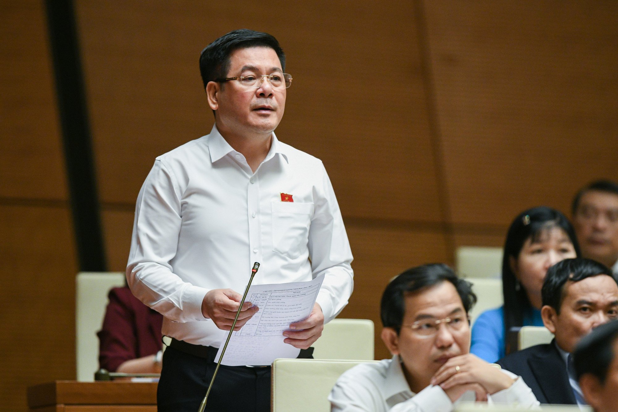 Bộ trưởng Nguyễn Hồng Diên: Cả chục hồ sơ xin cấp phép kinh doanh xăng dầu trên bàn lãnh đạo bộ