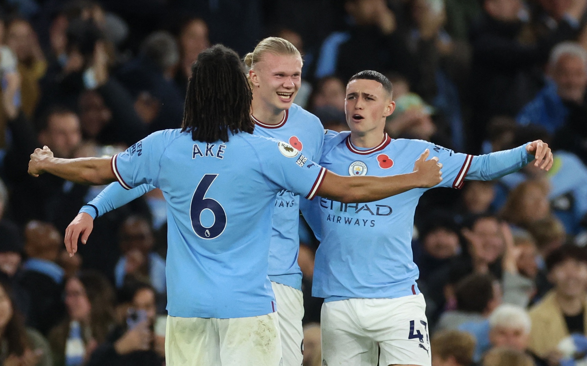 Man City chờ "hủy diệt" Nottingham Forest, Man United khó đá với Burnley