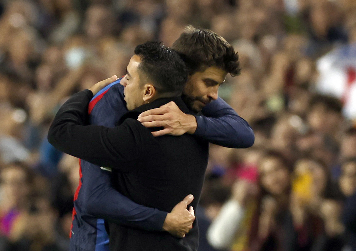 Thắng t&acirc;n binh Almeria, Barcelona nghẹn ng&agrave;o chia tay Gerard Pique - Ảnh 8.