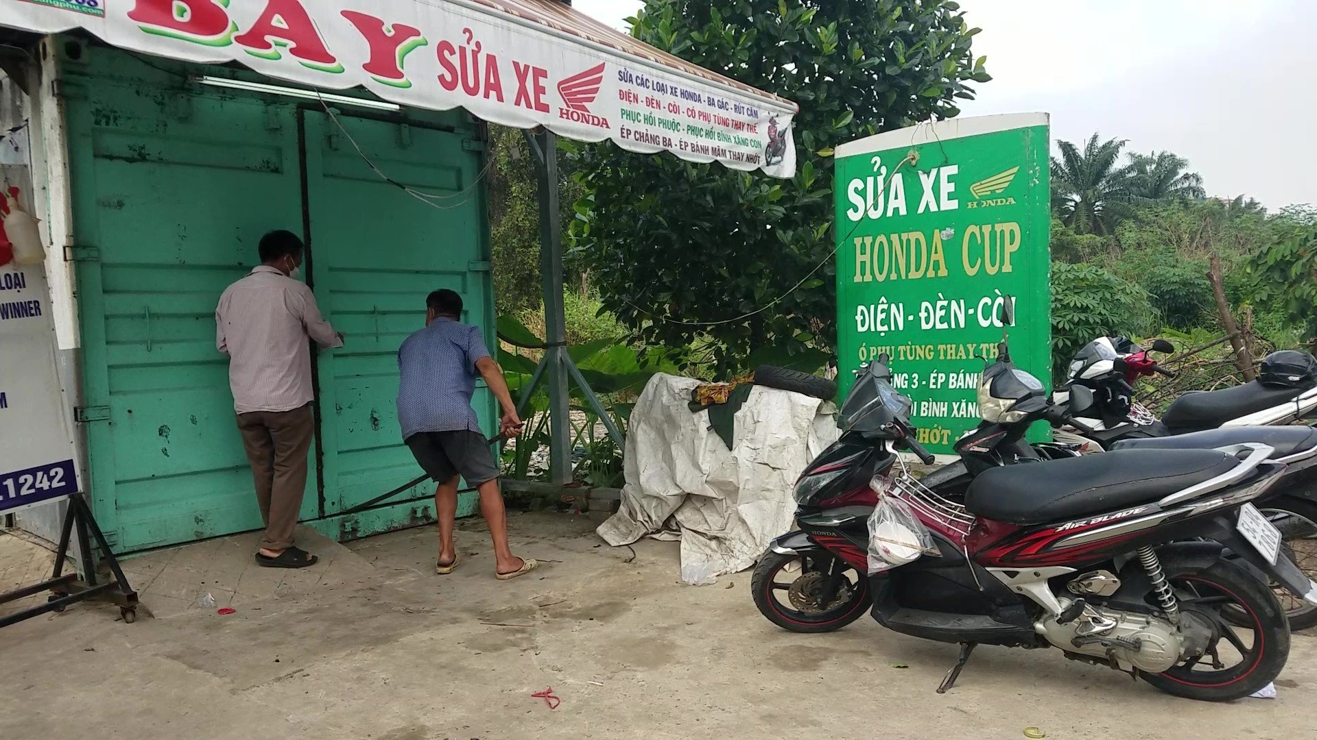 Người đàn ông tử vong trong căn nhà bằng thùng container ở quận Bình Tân