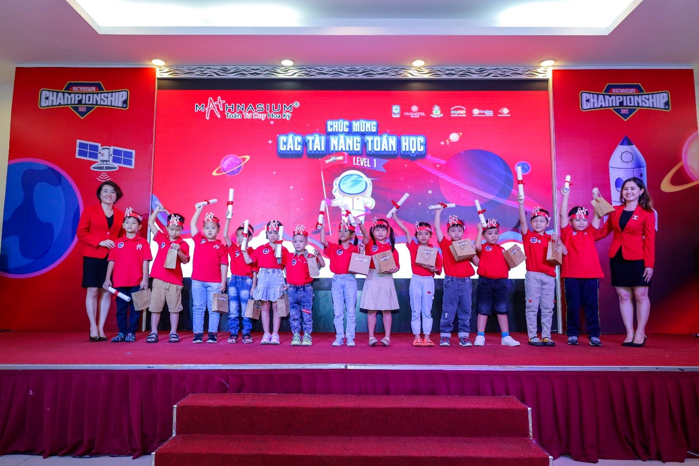 18 th&iacute; sinh đoạt giải cuộc thi to&aacute;n tư duy - Ảnh 1.
