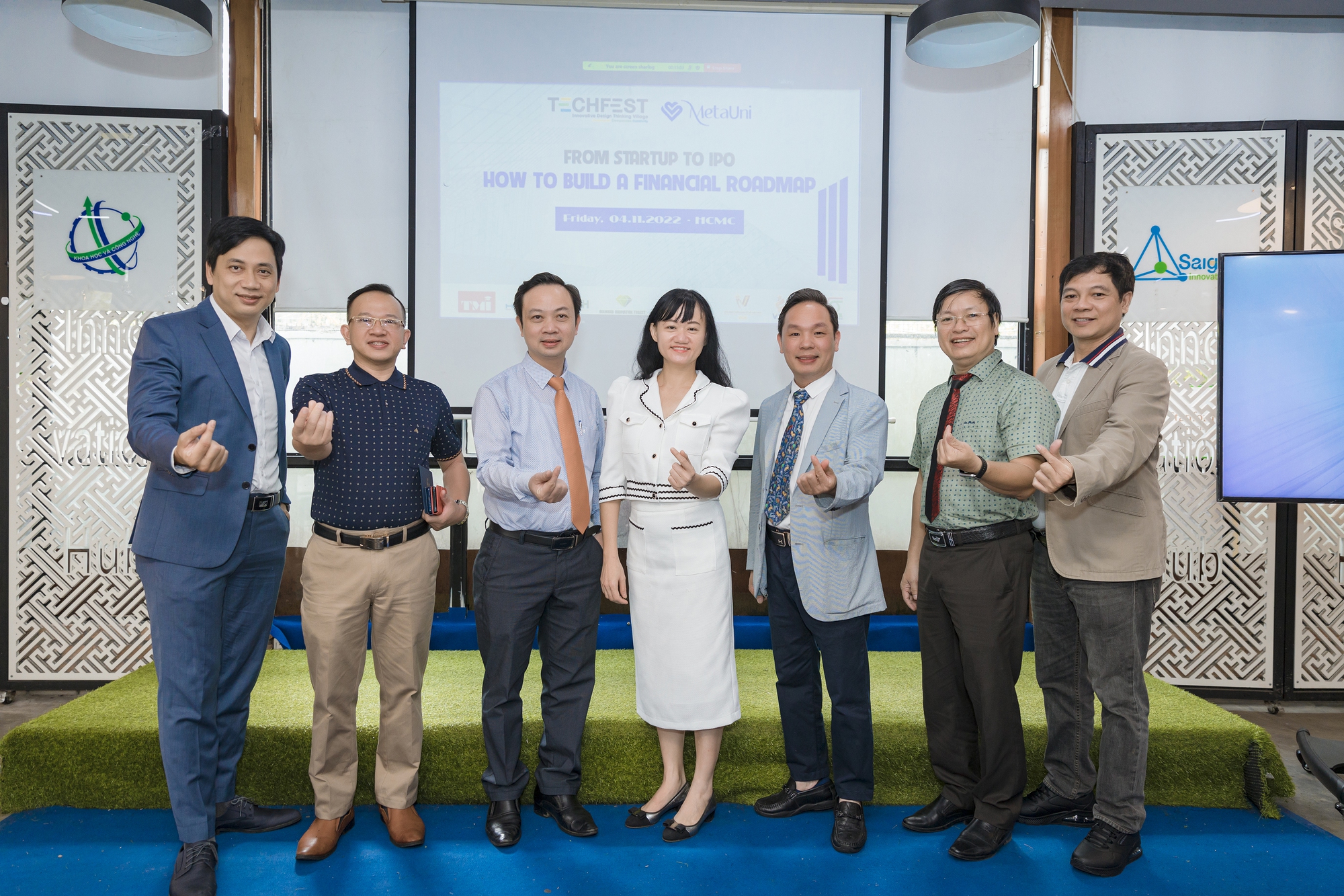 Huấn luyện From Startup to IPO: How to build a financial roadmap