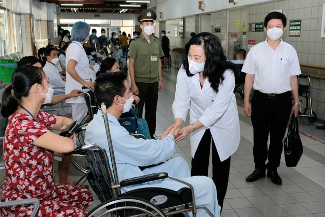 Quyết định của Ch&iacute;nh phủ về việc thực hiện tự chủ ở Bệnh viện Bạch Mai, Bệnh viện K - Ảnh 2.