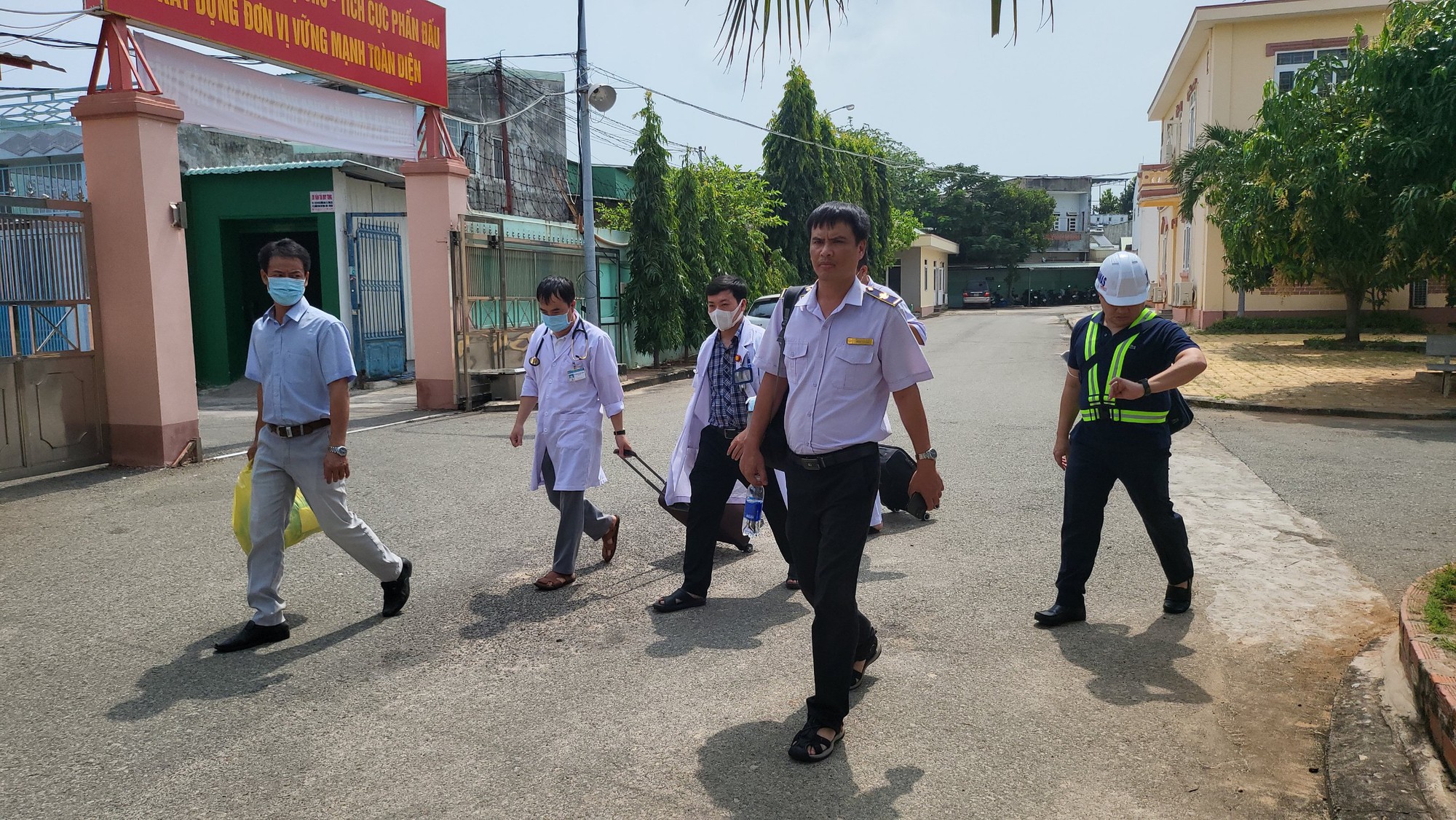 L&ecirc;n phương &aacute;n đưa 300 người nước ngo&agrave;i bị nạn v&agrave;o Vũng T&agrave;u - Ảnh 1.