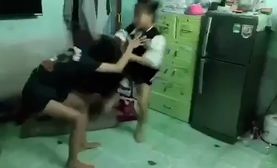 Bình Định: Thêm một nữ sinh bị hành hung, quay clip rồi “bêu” trên mạng xã hội