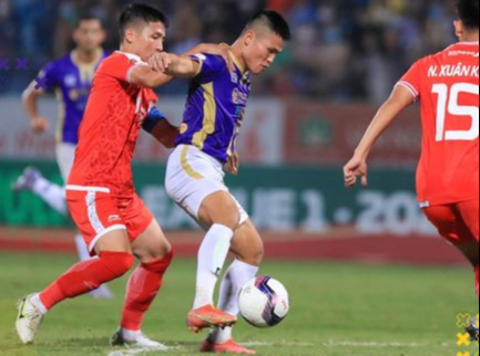CLB Hà Nội đặt một tay vào chức vô địch V-League 2022