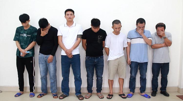Chủ quán cà phê nhận cược bóng đá từ 1 đến 50 triệu đồng
