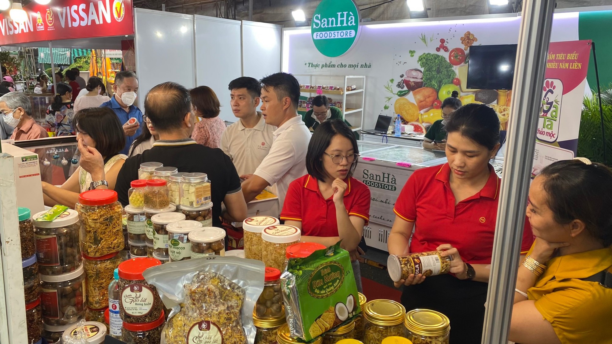 120 thương hiệu mạnh tham gia hội chợ triển l&atilde;m T&ocirc;n vinh h&agrave;ng Việt - Ảnh 2.