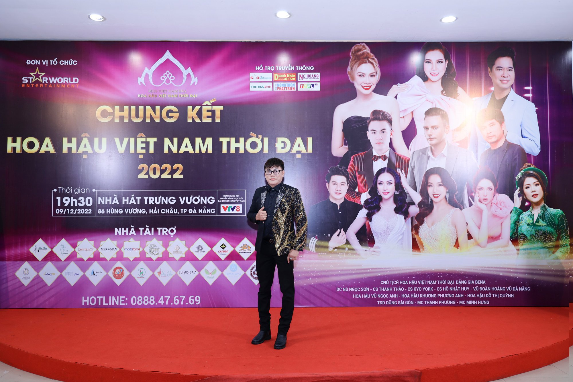 D&agrave;n th&iacute; sinh mặc đồ nh&agrave; thiết kế Tommy Nguyễn đồng diễn - Ảnh 6.