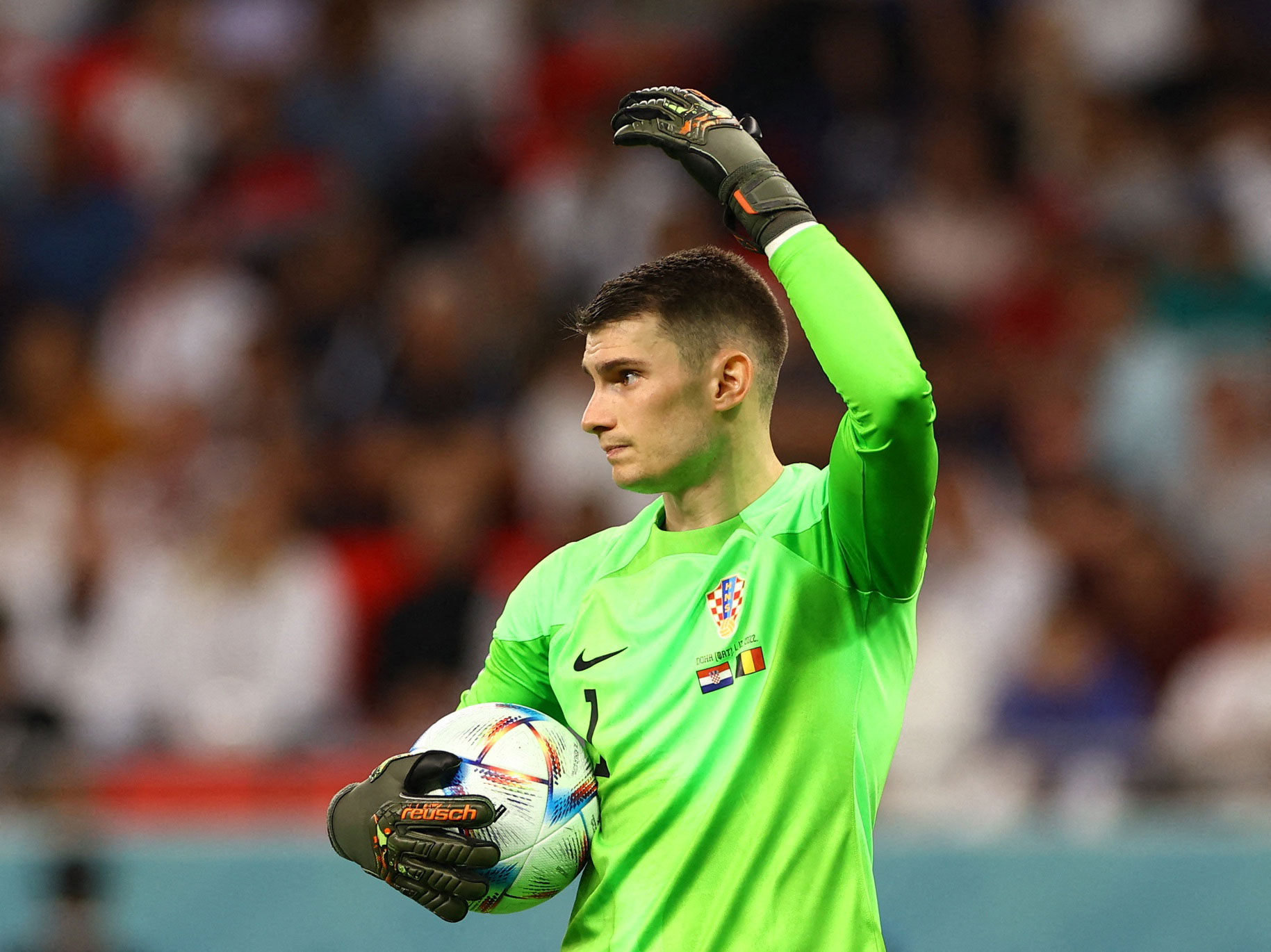Livakovic đua tranh "Găng tay vàng" với Martinez