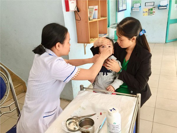 Sau hơn 1 tuần tạm hoãn, TP HCM đã có vitamin A liều cao cho trẻ