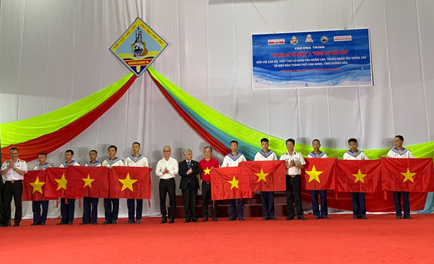 Khơi dậy lòng yêu nước