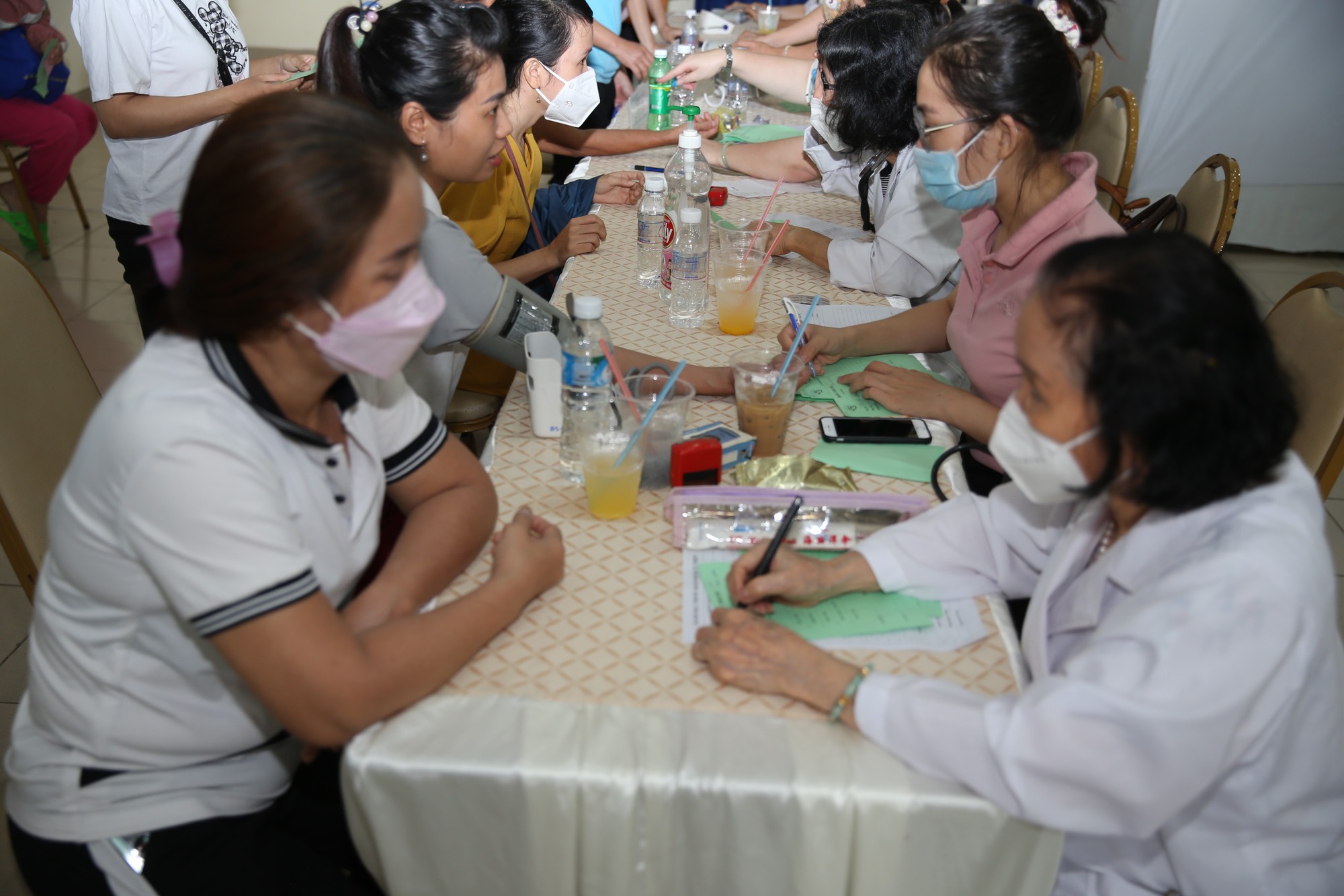 1.200 nữ công nhân được khám sức khỏe miễn phí