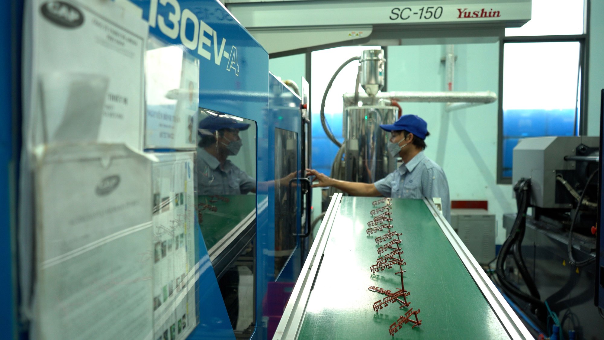N&acirc;ng hợp t&aacute;c giữa doanh nghiệp CNHT TP HCM với c&aacute;c nh&agrave; mua h&agrave;ng lớn - Ảnh 1.