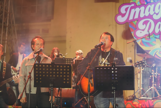 MC Long Vũ, T&ugrave;ng John, Ngọt ch&aacute;y c&ugrave;ng &acirc;m nhạc của Beatles - Ảnh 3.