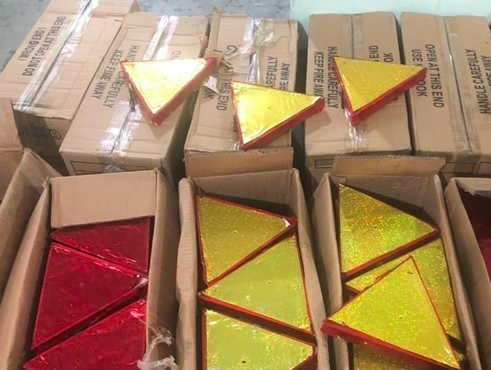Phú Yên bắt giữ xe Container chở 2.500 viên pháo lậu