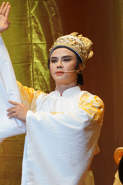 Giải Mai V&agrave;ng lần thứ 28 - hạng mục nam diễn vi&ecirc;n s&acirc;n khấu: Ai cũng đang h&uacute;t kh&aacute;n giả - Ảnh 1.