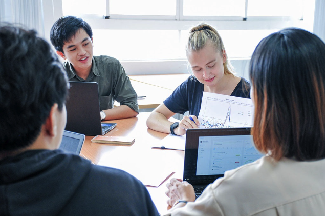 Sinh viên tốt nghiệp Trường ĐH Việt Đức có mức lương cao