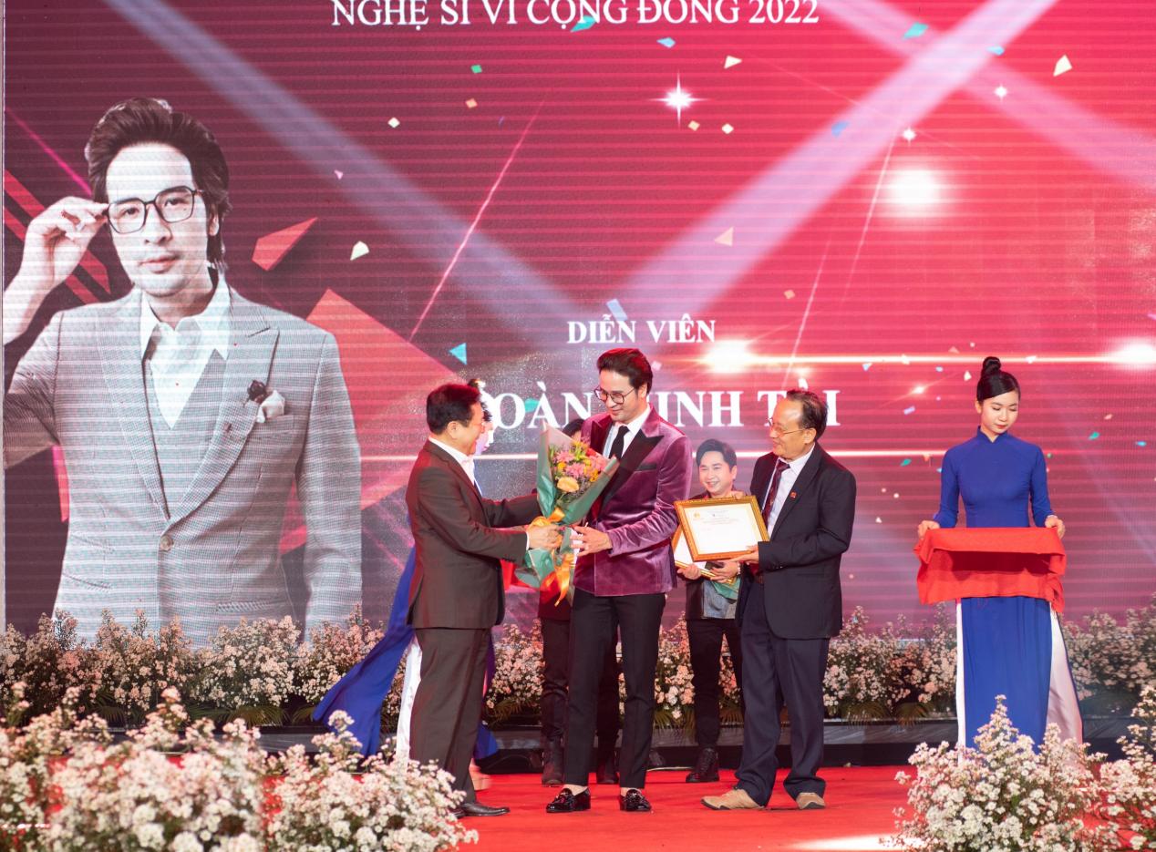 Đo&agrave;n Minh T&agrave;i được trao danh hiệu &ldquo;Nghệ sĩ v&igrave; cộng đồng 2022&rdquo; - Ảnh 1.