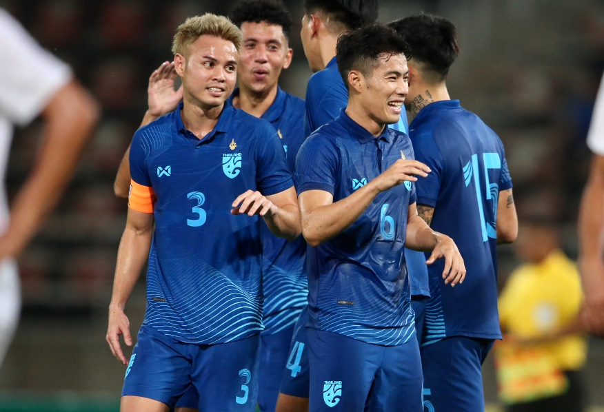 Tuyển Th&aacute;i Lan thị uy sức mạnh trước thềm AFF Cup 2022 - Ảnh 4.