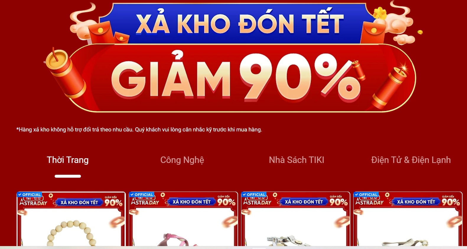 Khuyến mãi 12-12, chủ shop huy động cả nhân viên văn phòng ra đóng hàng