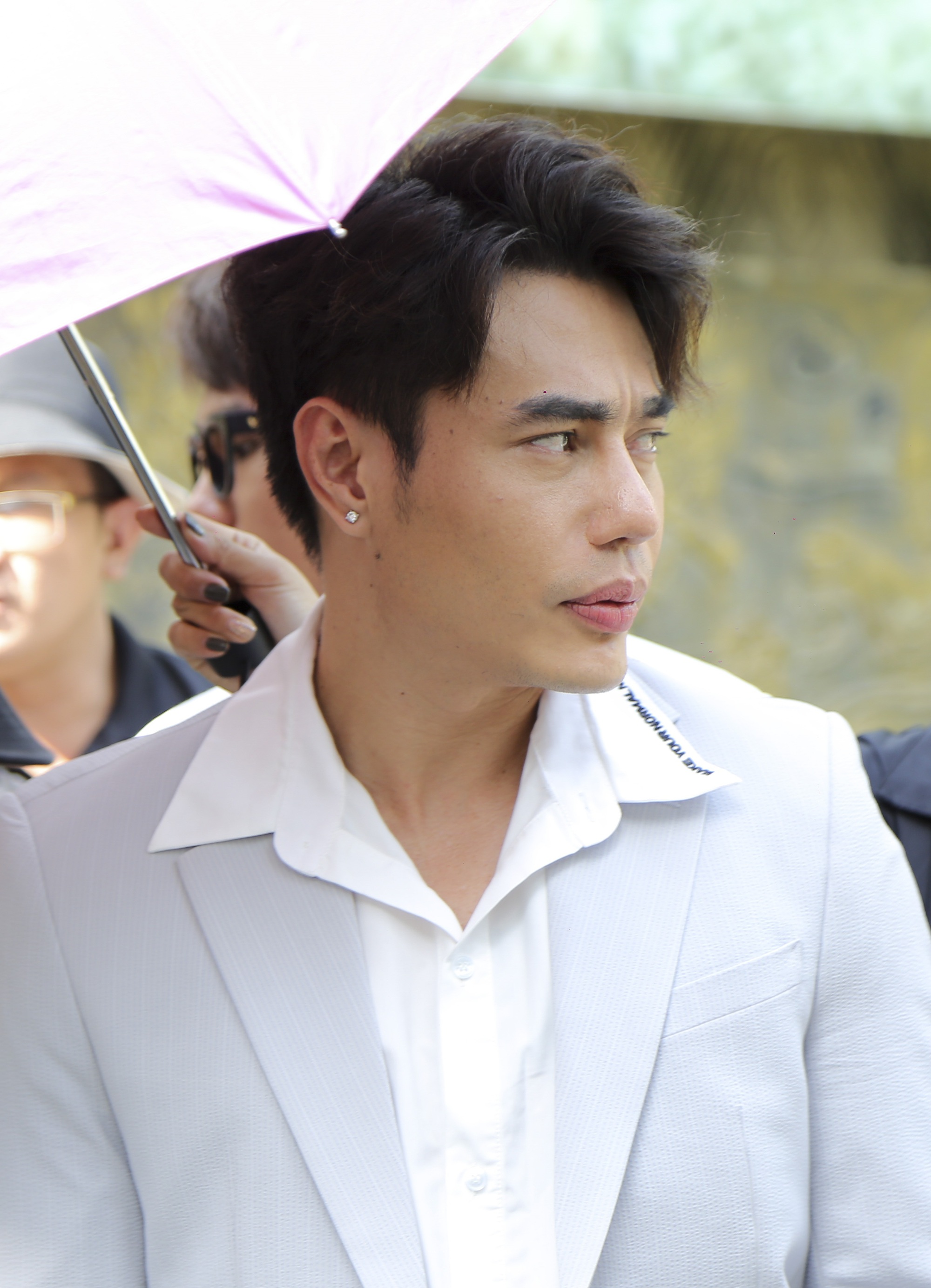 Hậu &ldquo;2 ng&agrave;y 1 đ&ecirc;m&rdquo;, L&ecirc; Dương Bảo L&acirc;m đắt s&ocirc; phim - Ảnh 3.