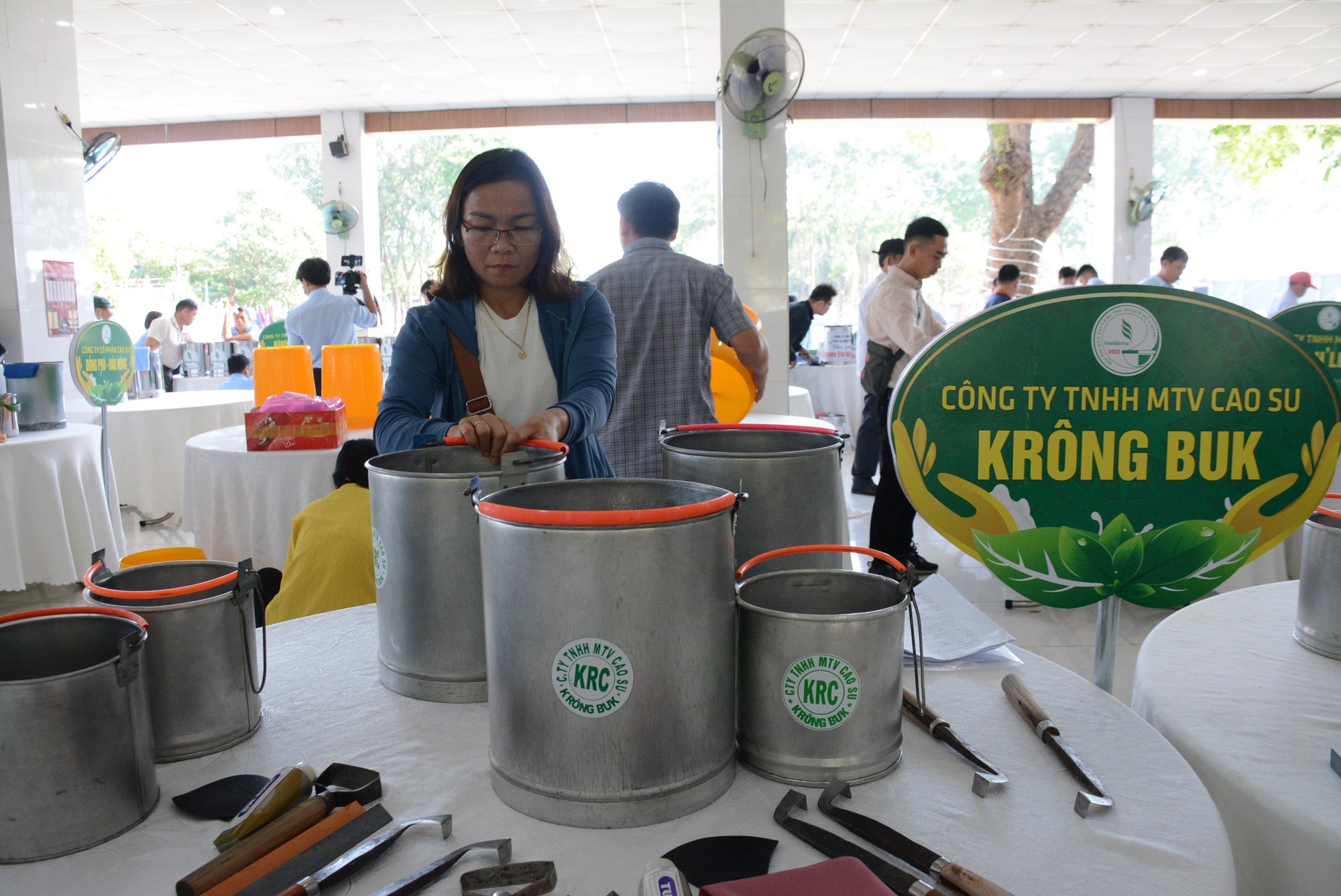 Khai mạc Hội thi Bàn tay vàng thu hoạch mủ cao su