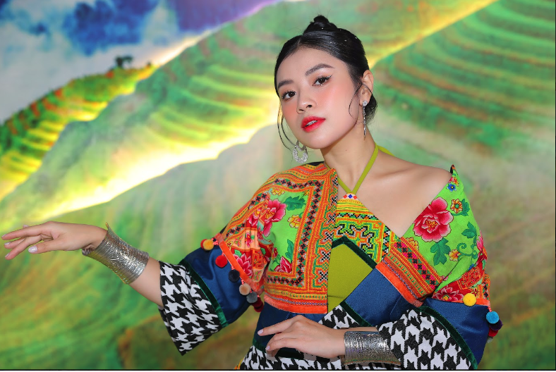 Lệ Quy&ecirc;n gợi cảm ch&uacute;c mừng Sao mai Thu Hằng Chill c&ugrave;ng T&acirc;y Bắc - Ảnh 6.