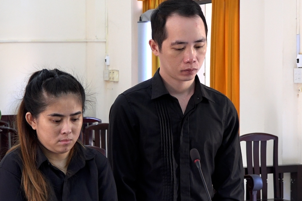 Vợ chồng cùng vào tù sau khi giấu ma túy trong quả dưa hấu