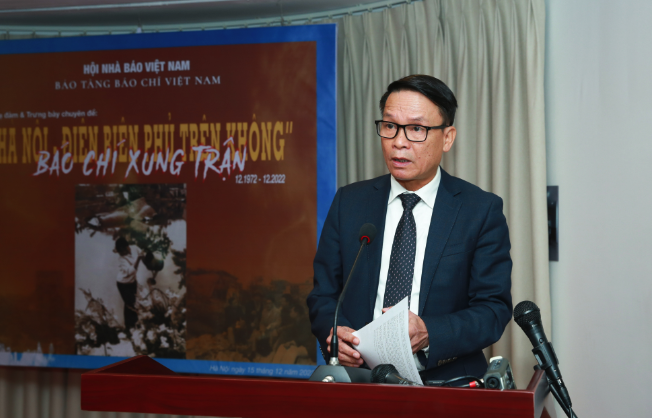 B&aacute;o ch&iacute; xung trận H&agrave; Nội - Điện Bi&ecirc;n Phủ tr&ecirc;n kh&ocirc;ng - Ảnh 3.