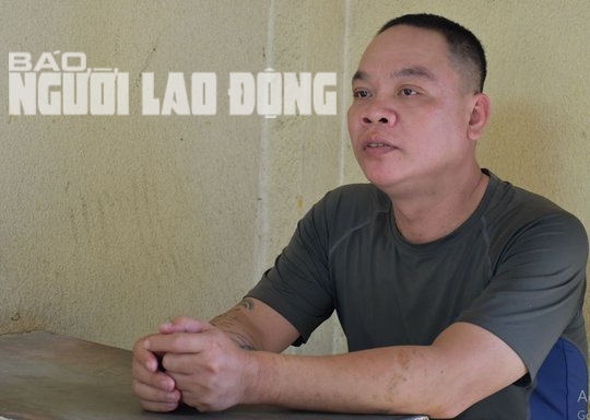 CLIP: &Aacute;n mạng kinh ho&agrave;ng từ m&acirc;u thuẫn khi đi vệ sinh ở qu&aacute;n karaoke - Ảnh 4.