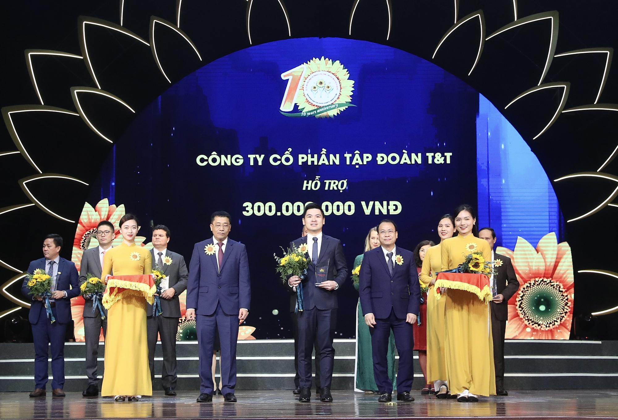 T&T Group ủng hộ Quỹ Hỗ trợ bệnh nhân ung thư “ Ngày mai tươi sáng”